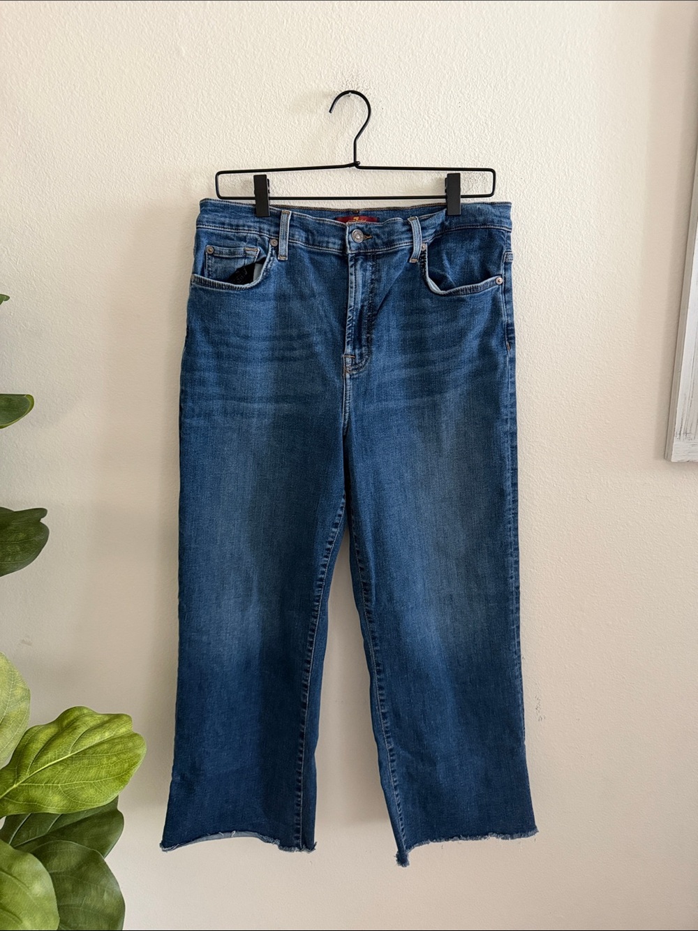 7 For All Mankind Cropped Alexa Jeans